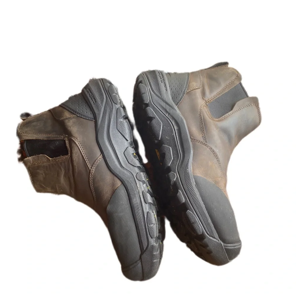 KEEN POLARTRACTION  MENS WORK BOOTS SIZE 11.5. Great condition not new .